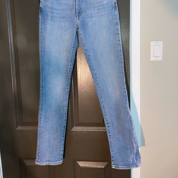 712 Levi’s Jeans - Picture 3 of 5